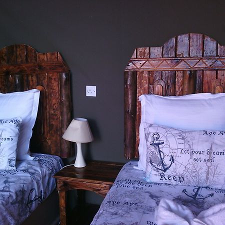 Lion Roars Lodge Lesoma ภายนอก รูปภาพ